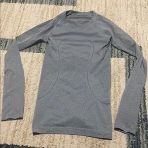 Lululemon atletica blouse size 4